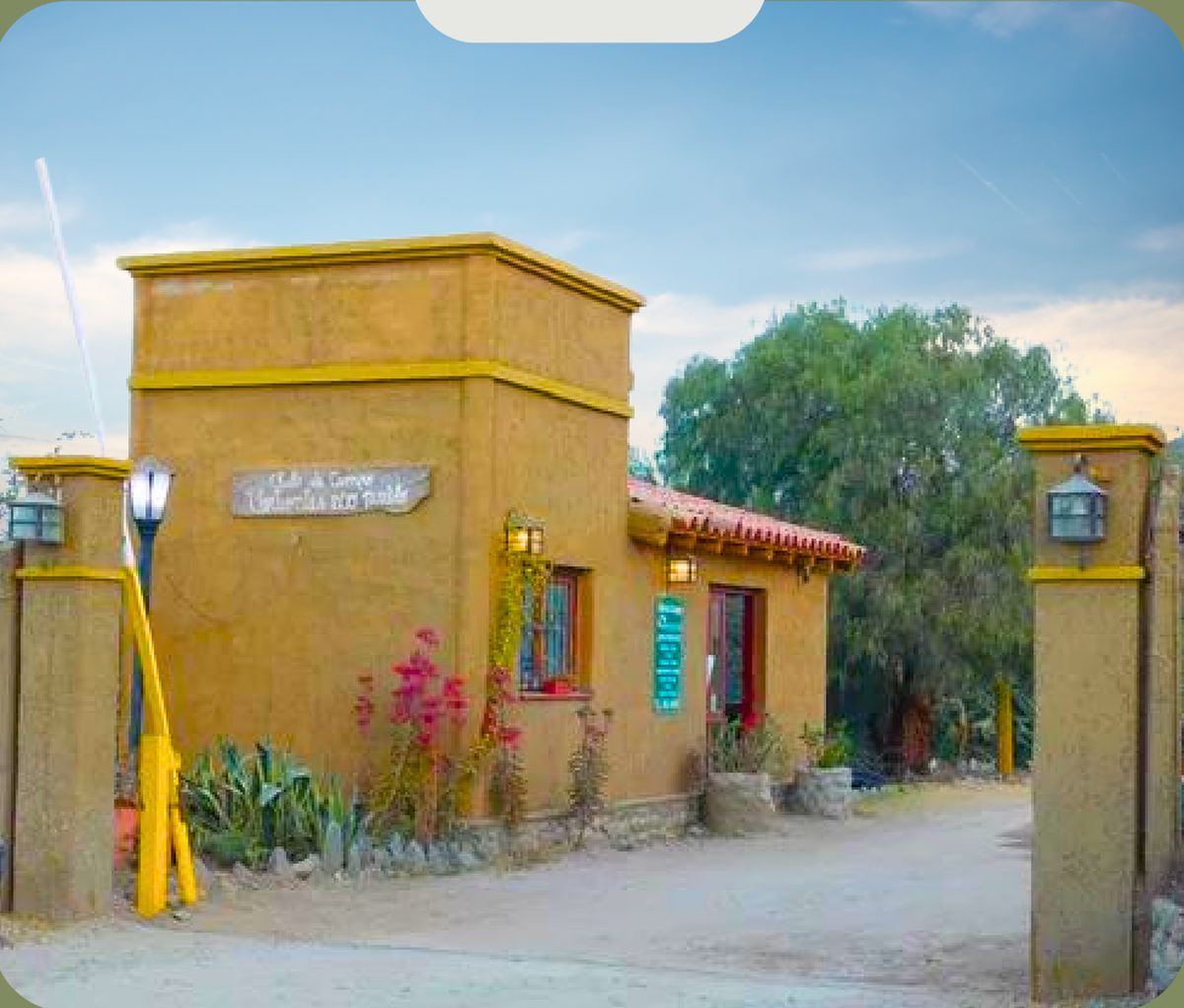 Entrada del barrio Vertientes EcoPueblo